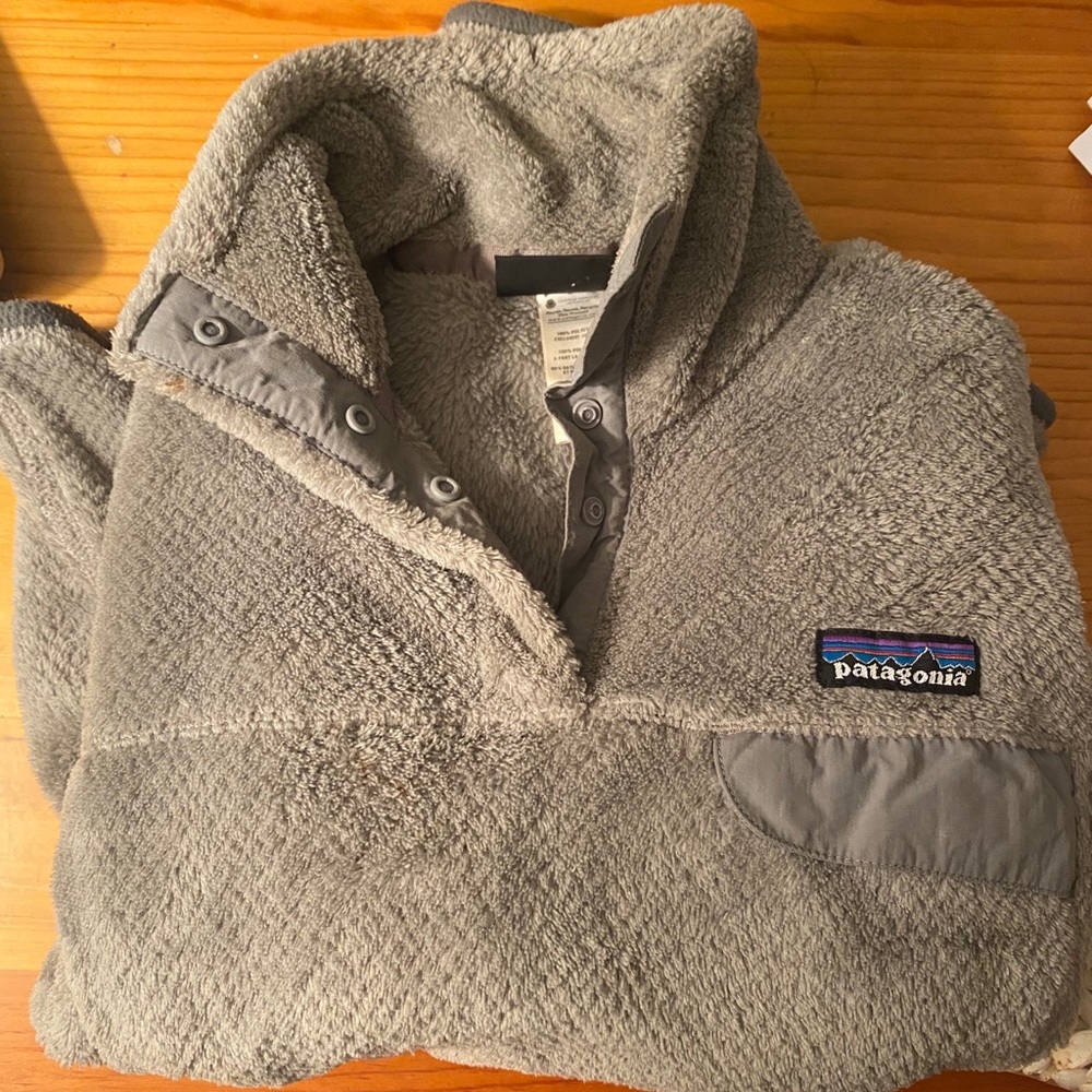 Patagonia: Classic grey, fleece pullover